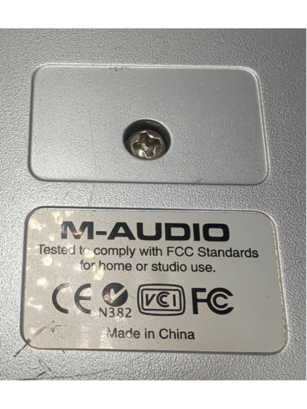 M-Audio Fast Track Guitar Instruments Mic Recording USB Digital Interface Silver - Picture 9 of 9